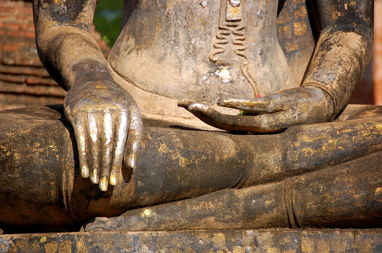 hands-of-buddha-1441500-1278x847